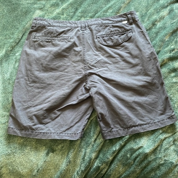 Quicksilver Shorts - Picture 2 of 4